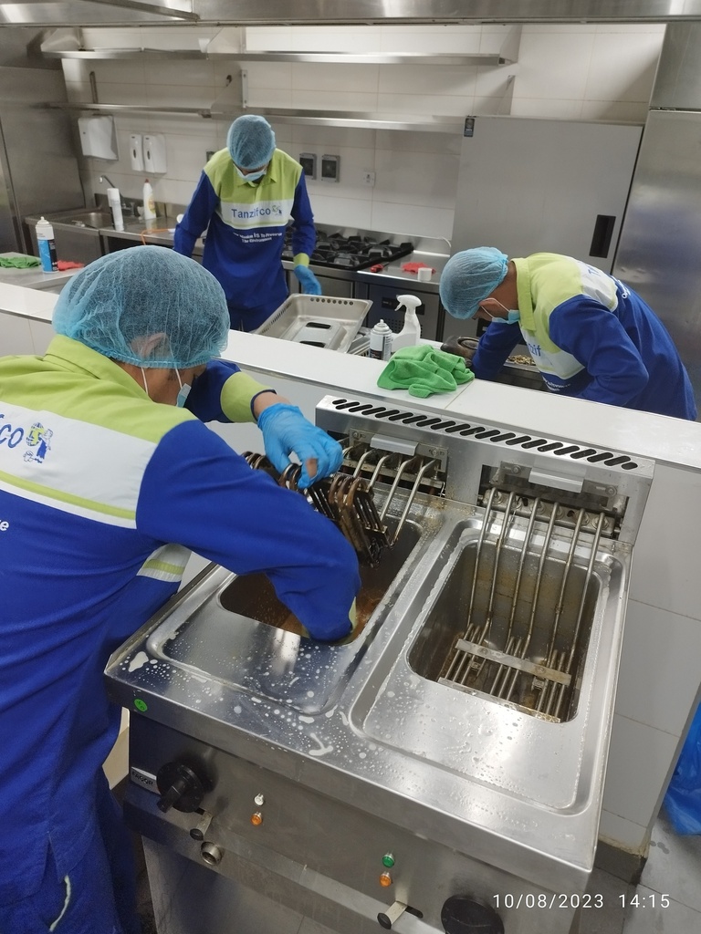 Commercial kitchen Cleaning